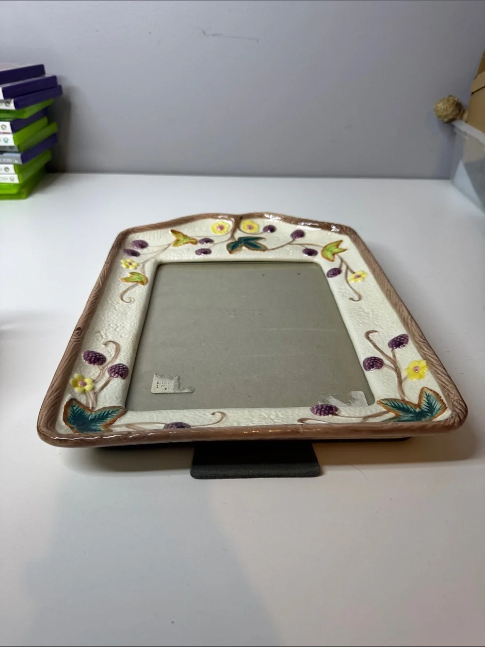 Vintage Terragrafics Ceramic Berry Vine Picture Frame – Large Tabletop Frame